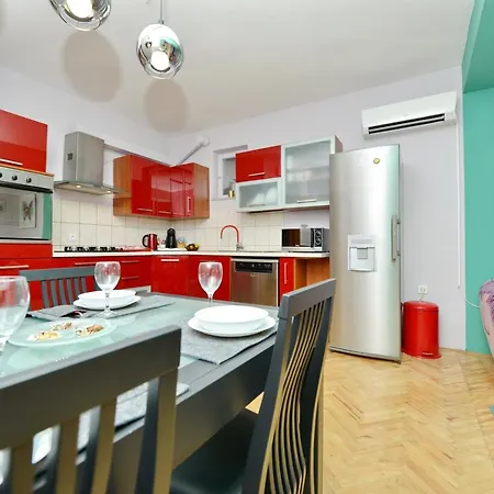 Kimano Apartmans Lejlighed *