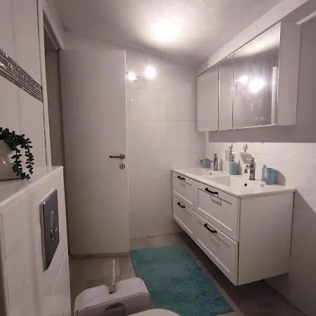 Kimano Apartmans 扎达尔