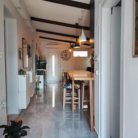 Kimano Apartmans 扎达尔